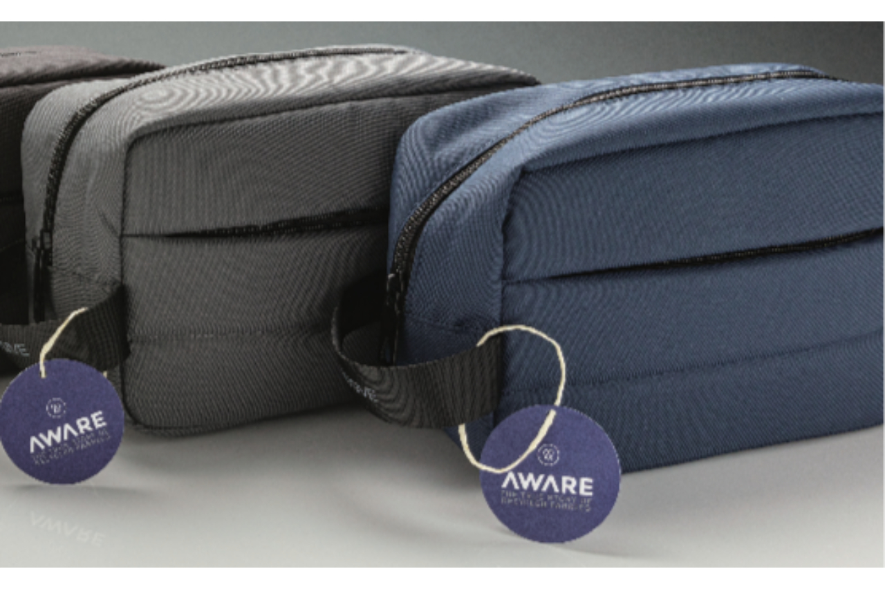 <p>A travel makeup bag made of eco-green material certified by Aware</p>
